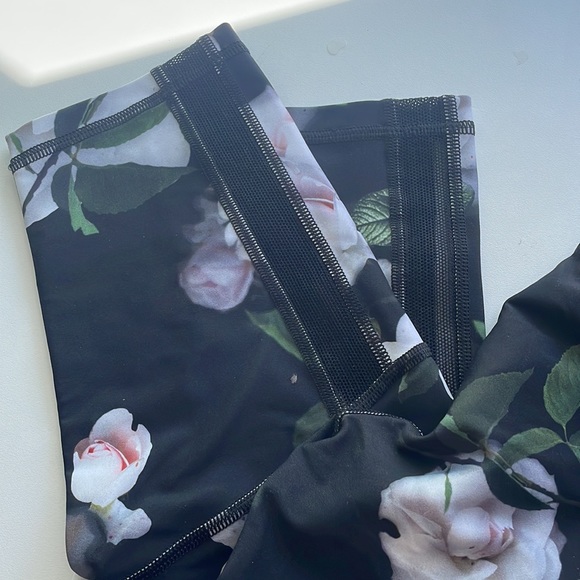 Victoria secret leggings - Picture 5 of 5